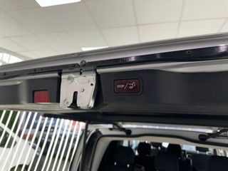 MERCEDES-BENZ Clase V 220 d Avantgarde Compacto