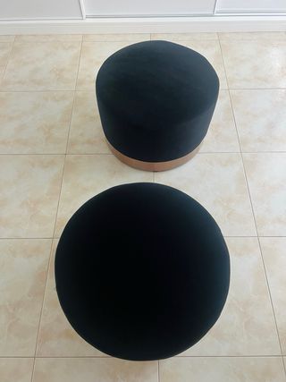 2 Puffs Negros Base Dorada - Como Nuevos