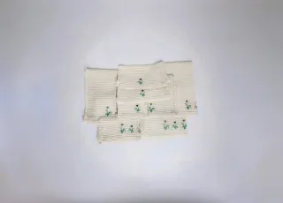 8 Tovagliette Nido d'Ape Ricamate