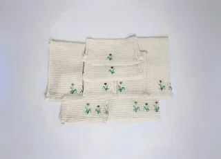 8 Tovagliette Nido d'Ape Ricamate