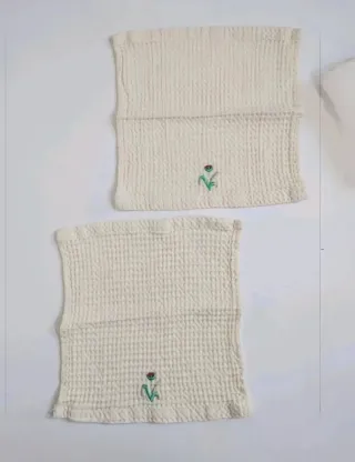 8 Tovagliette Nido d'Ape Ricamate