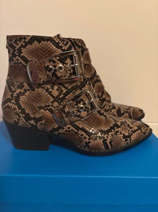 Botines Mustang Talla 38 Serpiente