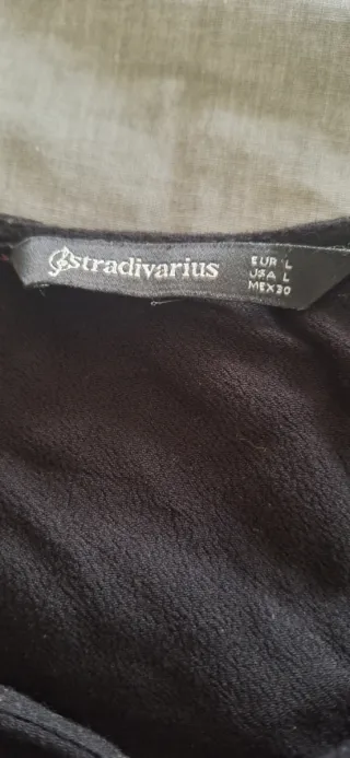 Abito corto nero con fiori ricamati