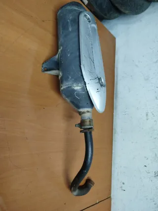 Tubo de escape Piaggio Carnaby 125 (2007-12)