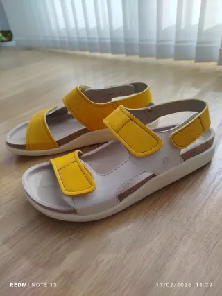 Sandalias Art plataforma talla 42 NUEVAS