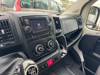 Peugeot Boxer Furgon con caja 11/2020  140cv