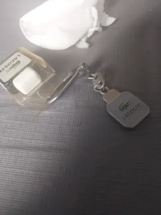 Miniatura y Llavero Lacoste