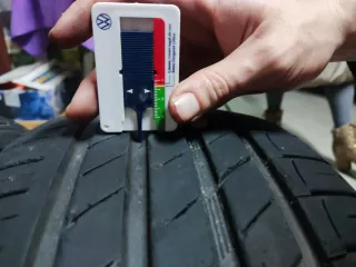 Neumáticos 205/45/16