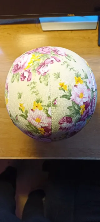 Cabeza de maniquí floral de lona