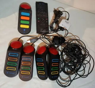 Accesorios PS2: 4 mandos y mando a distancia