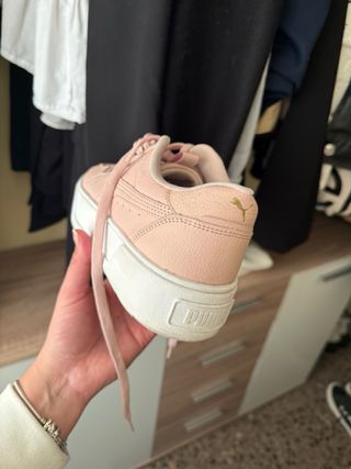 Zapatillas Puma Rosa y Blancas