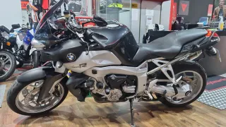 BMW K1200R Naked