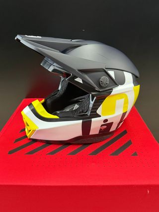 Casco Bell Moto-10 Spherical HUSQVARNA