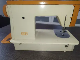Máquinas de coser Alfa 1680 y Singer 966