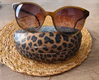Gafas de sol Guess estampado animal print