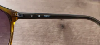 Gafas de sol Guess estampado animal print