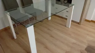 Mesa de comedor cristal y metal