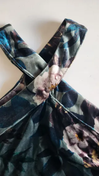 Vestido nuevo Zara Terciopelo Flores Flecos Talla