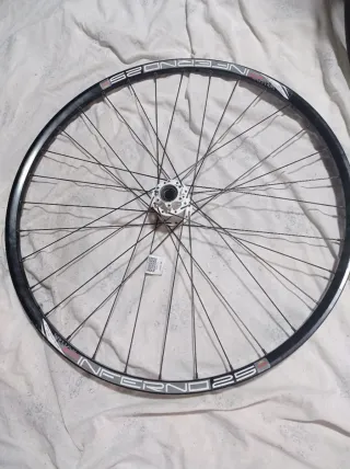 Llanta Inferno 25 29'. Exposicion
