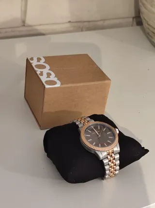 Reloj ASOS bicolor dorado y plateado (en su caja)