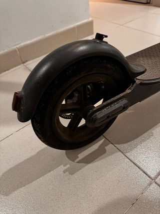 Patinete Eléctrico Xiaomi con Cargador.