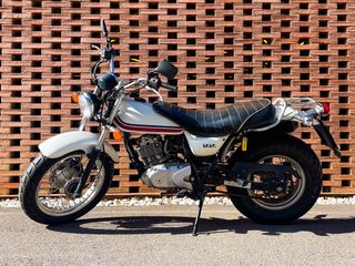 Suzuki Van Van 125 Blanca