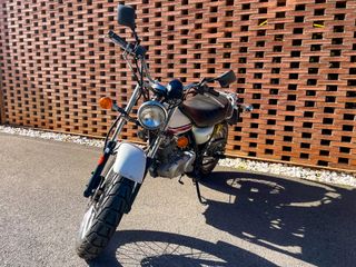 Suzuki Van Van 125 Blanca