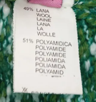 Jersey cuello alto verde y blanco