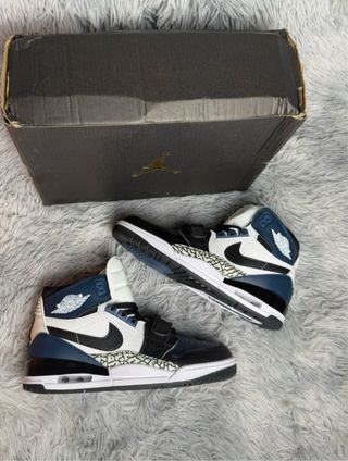 Nike Jordan Legacy 312 Mid Azul Blanco 40.5