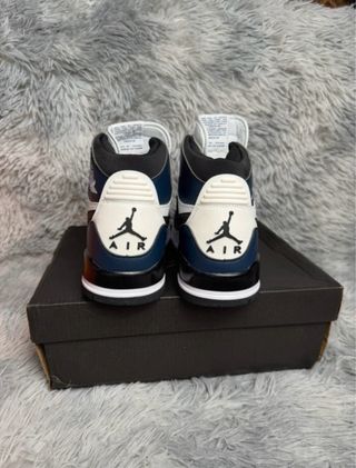 Nike Jordan Legacy 312 Mid Azul Blanco 40.5