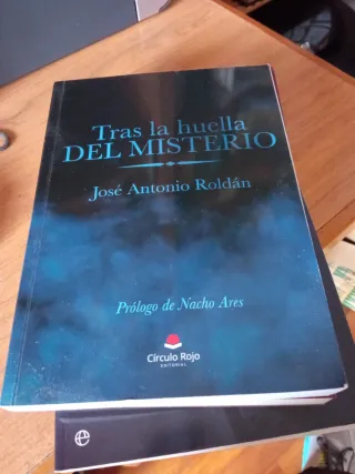 Tras la huella del misterio (Spanish Edition)