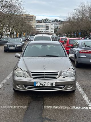 Mercedes-Benz Clase C 2004