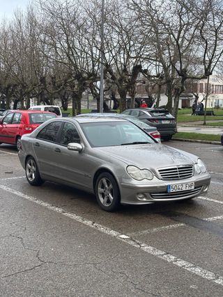 Mercedes-Benz Clase C 2004