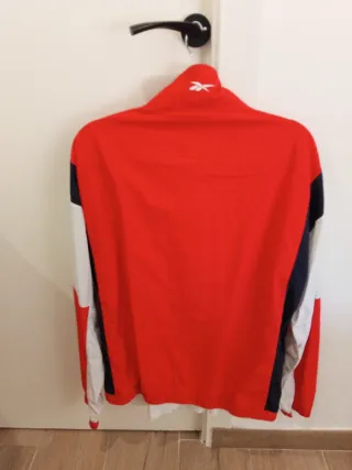 Chaqueta Reebok Roja y Blanca