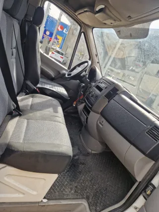 Mercedes-Benz Sprinter 2012