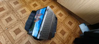 Portátil Dell Plata core i5 8gb ram 512 GB