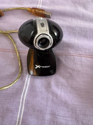 Set di periferiche Logitech wireless: tastiera, mouse e webcam