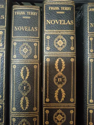 Lote 16 novelas diferentes autores.Editorial plane