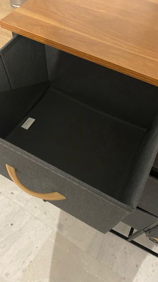 Cajonera estilo industrial negra y marrón