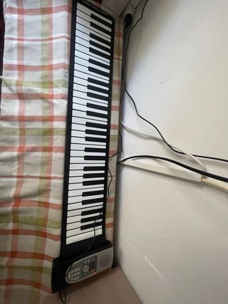 Piano Electrónico Enrollable Negro