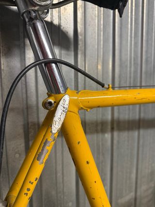 Bici da corsa vintage gialla