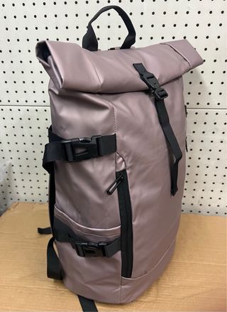 Zaino roll-top in materiale impermeabile