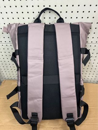 Zaino roll-top in materiale impermeabile