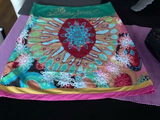 Falda Desigual Multicolor .