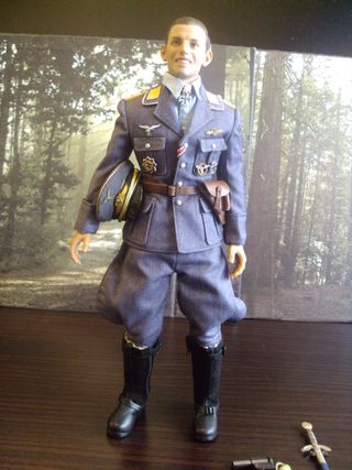 Figura Alert Line 1/6 Erich Hartmann WW2, sin caja