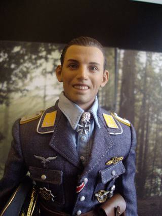 Figura Alert Line 1/6 Erich Hartmann WW2, sin caja
