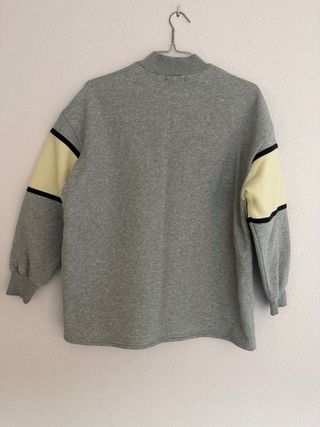 Jersey SHEIN gris y amarillo S holgado