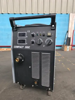 Equipo Soldar Nippon Gases.