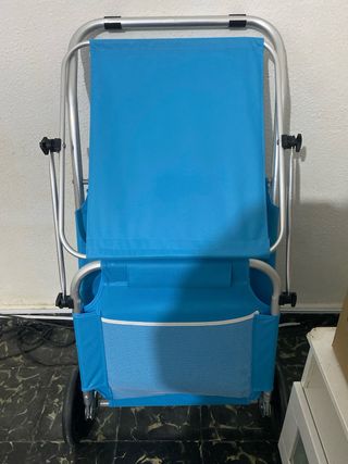 Hamaca de playa azul con ruedas