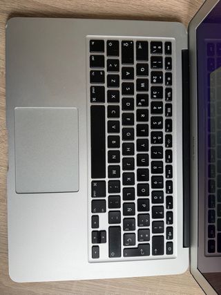 MacBook Air 13”  i5 · 8GB RAM · 256GB SSD